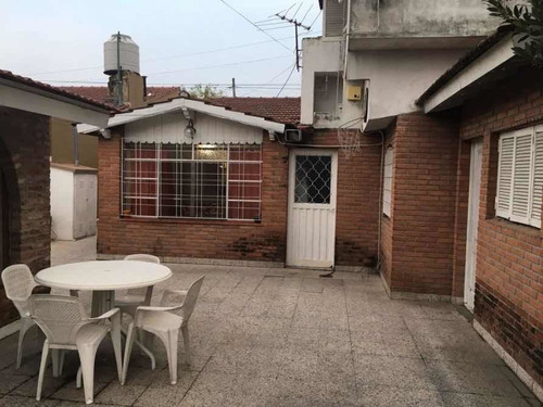 Imagen 8 de 12 de Excelente Chalet (acepta Permuta Depto Zona Recoleta 3 Amb + Diferencia)
