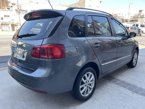 Volkswagen Suran 1.6 Highline 101cv