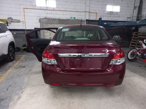 Imagen 5 de 5 de Dodge Attitude 2018 1.2 Sxt Mt