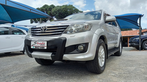 Toyota Hilux SW4 3.0 Srv 7l 4x4 Aut. 5p