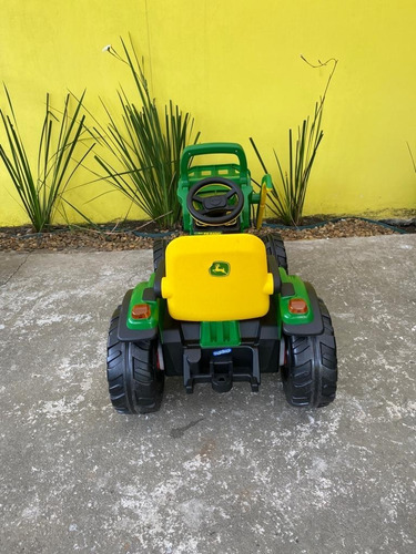Imagem 3 de 5 de Peg Perego Trator