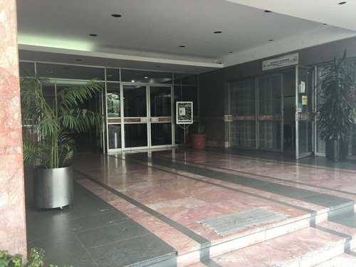 Oficina De 250 M2 Por Paradero 4 Caminos