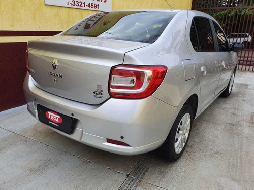 Renault Logan Expr 16 R