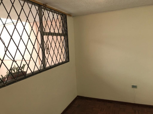 Imagen 2 de 18 de Hermoso Departamento Independiente En Quito - Sector Norte - Muy Bien Ubicado Y Accesible A Todo Servicios. Excelente Ubicación !!!