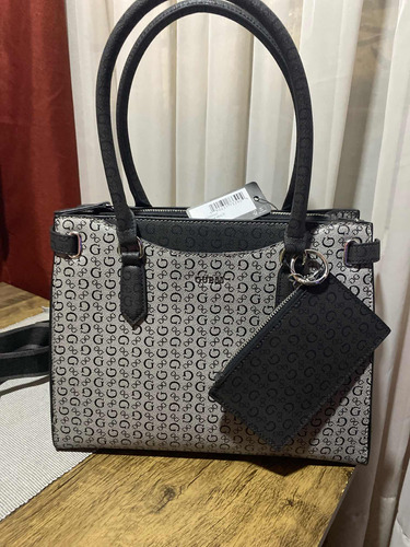 Cartera Cuero , Guess Original Sin Uso