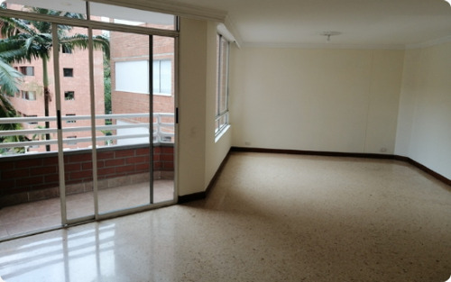 Rhbr-11999 Apartamento Piso Medio (poblado , Loma De Los Parra) 