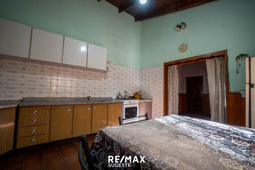 Imagen 5 de 23 de Casa 2 Dormitorios Con Departamento Y Quincho
