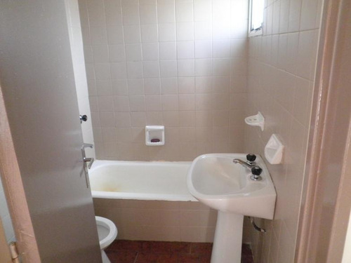 Imagen 2 de 9 de Departamento - Olivos-vias/rio