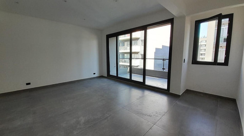 Departamento De 3 Ambientes A Estrenar En Flores.