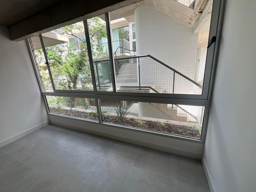 Venta Oficina C/cochera Y Balcón- P. Leloir