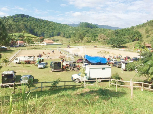 Imagem 8 de 13 de Sítio Para Locação Em Camboriú - 6049