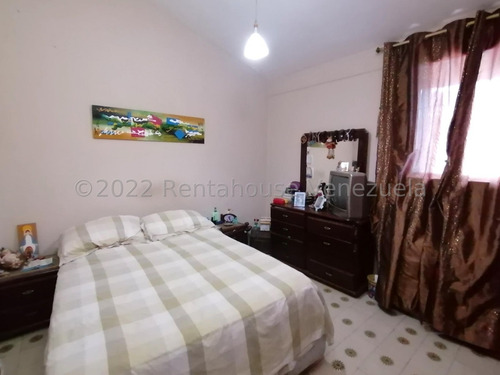 En Venta, Quinta Con 525 M2 De Terreno, Urb Los Libertadores, Barquisimeto. Coflex 255575 - #// Monica C., Ofertas Limitadas, Inversion Inteligente/*#