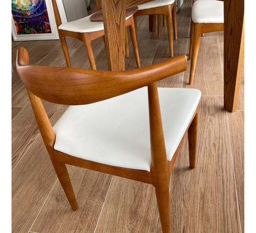 8 Sillas Elbow En Madera De Haya Y Asiento En Cuerina Blanca