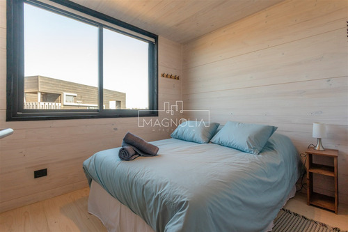 Casa En Venta De 3 Dorm. En Pichilemu