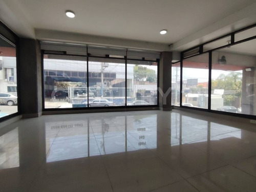 Local Comercial De 45.27m2 En Bajada De Chapultepec
