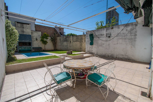 Imagen 6 de 29 de Venta De Casa Con Gran Patio En Pichincha