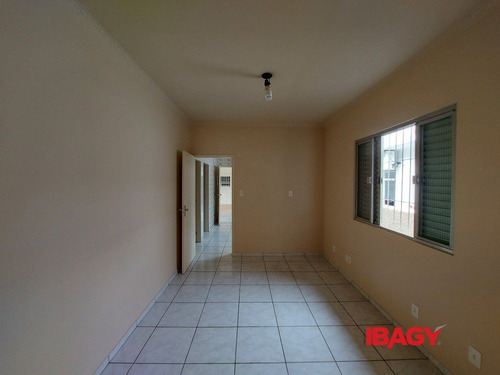 Imagem 5 de 15 de Excelente Casa 3 Dormitorio(s) Em Barreiros - Sao Jose - L-115373
