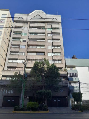 En 4to Piso Sobre Eje Central Casi Esquina Con Pilares