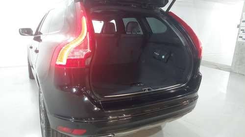 Volvo XC60 2.0 INSPIRATION T5 AT