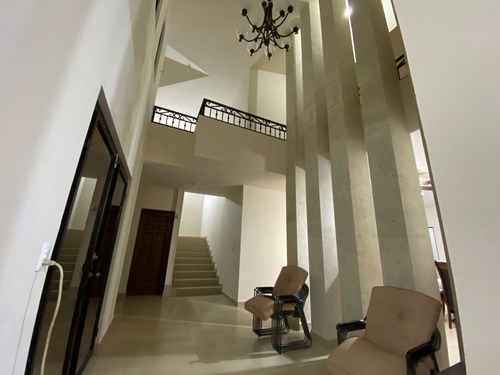 Quinta Con Casa Alberca Y Palapa En Portal Del Norte 3er Sector