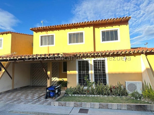 Marianny Gonzalez, Moderna Casa En Venta Urb Trigal Cabudare Lara