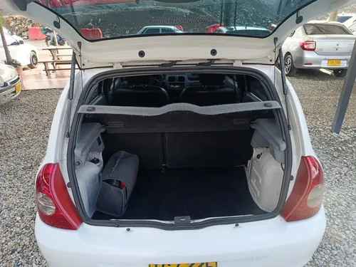 Renault Clio Ii Campus 2015 Mt 1200cc