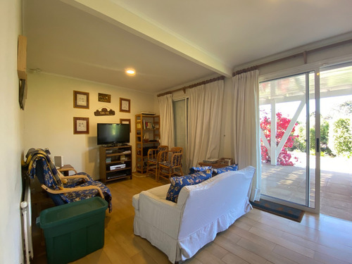 Casa Grande Con Linda Vista