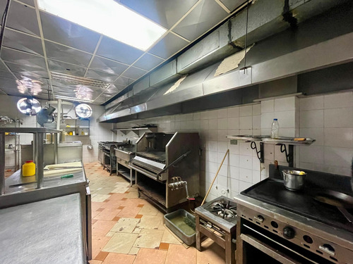 Venta Fondo De Comercio De Amplio Y Emblematico Restaurante En Los Altos Mirandinos Carrizal Rz