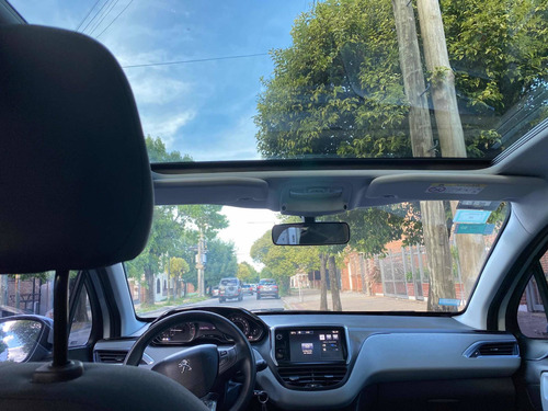 Peugeot 208 1.6 Allure Touchscreen 2016
