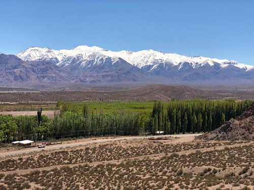 Casa En Venta - 3 Dormitorios 2 Baños - Galpón - 3.000mts2 - Uspallata, Mendoza