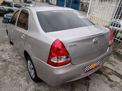 Imagem 5 de 6 de Toyota Etios 1.5 X Sedan 16v Flex 4p Manual