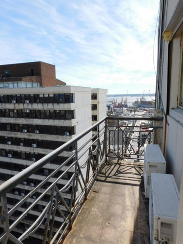 Apartamento En Venta! 4 Dormitorios En Ciudad Vieja