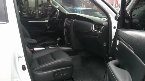 Toyota Fortuner 2.4 Diésel Srv 4X2
