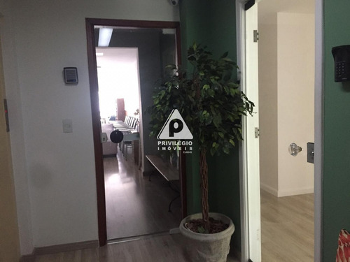 Imagem 26 de 27 de No Humaitá! Sala Comercial, Com Salão E Salas Complementares, Pequena Cozinha E Dois Banheiros. - 32115
