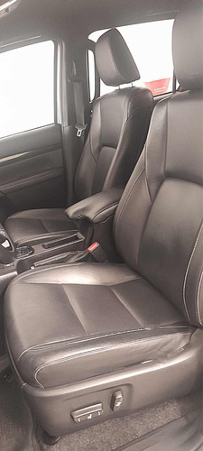 Toyota Hilux 2.8 Cd Srx 177cv 4x4 At