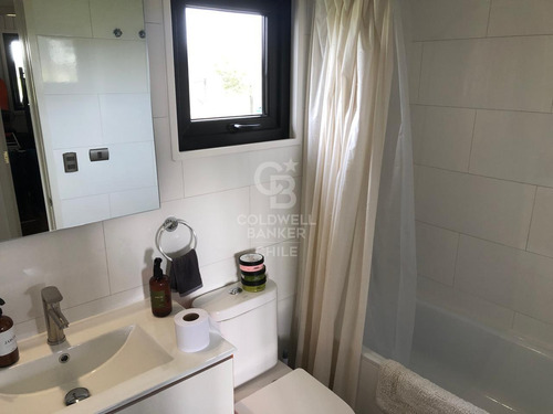 Casa Nueva, Luminosa, Amplia Y Con Excelente Conectividad