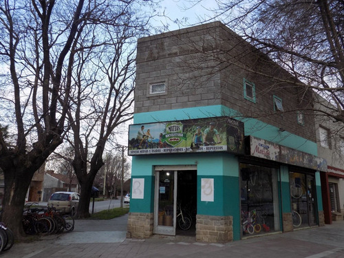 Vendo Local Con Depósito Y Departamento 2 Amb En Planta Alta