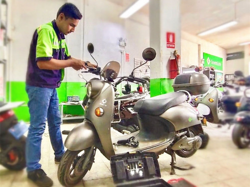Imagen 1 de 10 de Baterías Moto Electrica Original Servicio Oficial Greenline