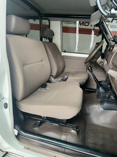 Imagen 7 de 15 de Toyota Macho Land Cruiser