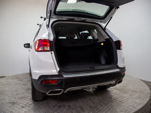 Dongfeng 2.0 Luxury 4x2 Mt 5p Ax7