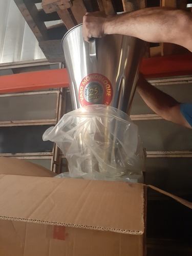 Imagen 2 de 2 de Licuadora Industrial Marca Boia 25 Litros Nueva