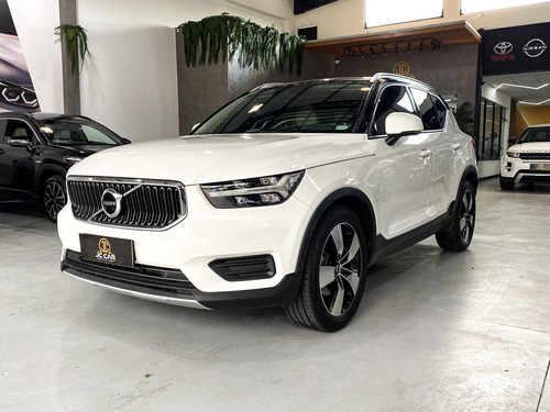 Volvo XC40 T-5 MOMENTUM 2.0 252cv AWD