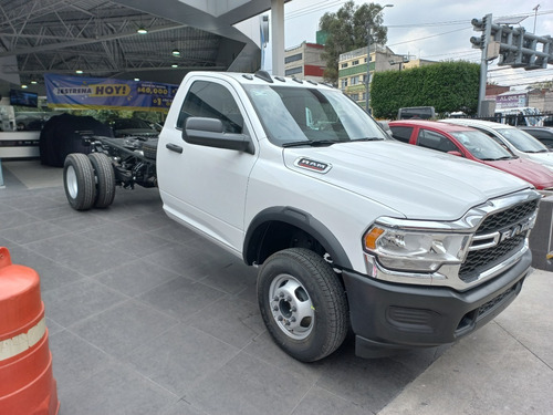 Imagen 1 de 6 de Ram 4000 Pl 2022