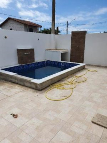 Imagem 3 de 15 de Casa No Bairro Cibratel 2, Em Itanhaém, Litoral Sul De São Paulo, Localizada No Lado Praia À 600 Metros Do Mar. Imóvel Com 150 M² De Terreno Sendo 82 M² De Área Construída. Possui Piscina, Área Gourme