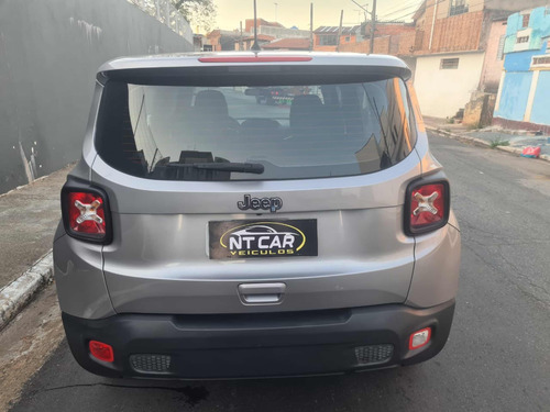 Jeep Renegade 1.8 Flex Aut. 5p