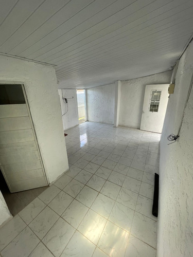 Imagen 5 de 12 de Alquiler Casa 1 Dormitorio - Solymar