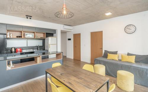 Venta De 2 Ambientes Al Frente Con Balcon En Palermo