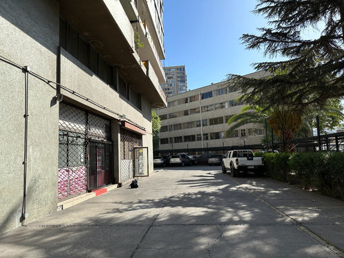 Local Comercial En Excelente Ubicación, Con Alta Seguridad