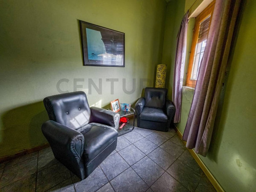 Imagen 4 de 16 de Casa En Venta De 2 Dormitorios Cochera Y Patio En La Plata