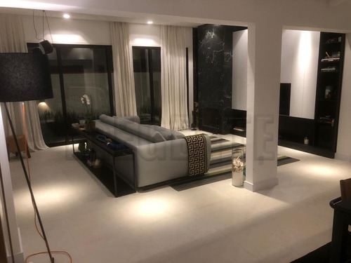Imagem 3 de 15 de Casa Com 4 Quartos A Venda No Bairro Jurere Internacional Em Florianopolis - V-83470